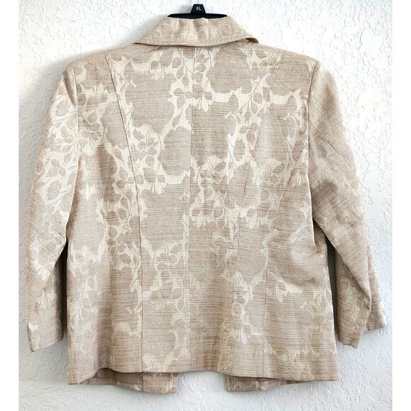 JACKET/BLAZER-CHICO'S-Cream-Brocade Style Material-Short Length-Chico's Size 1/S - Picture 2 of 16